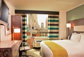 Holiday Inn Express MANHATTAN TIMES SQUARE SOUTH b